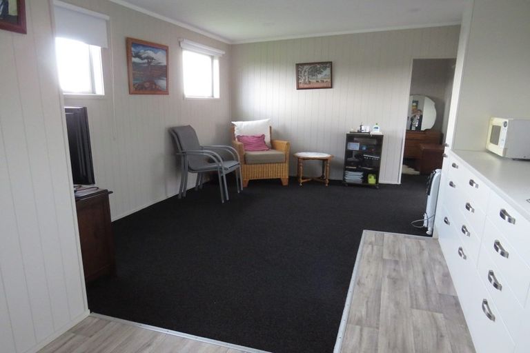 Photo of property in 70a James Road, Maungaturoto, 0587