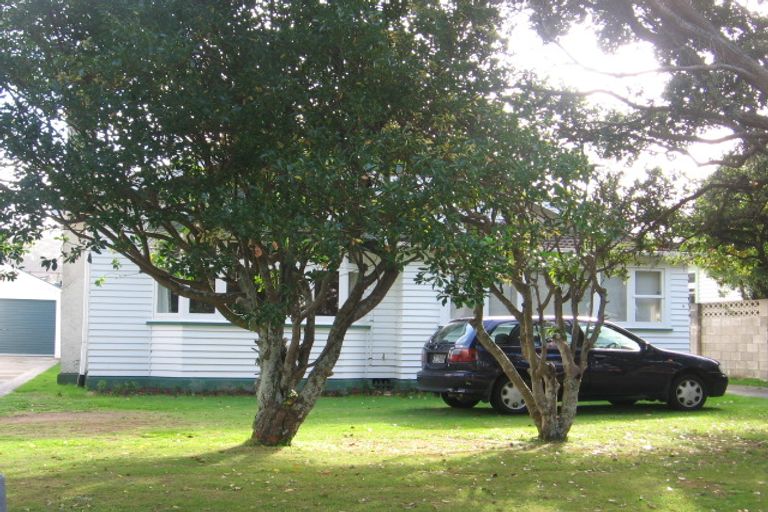 Photo of property in 9 Saint Albans Grove, Woburn, Lower Hutt, 5010