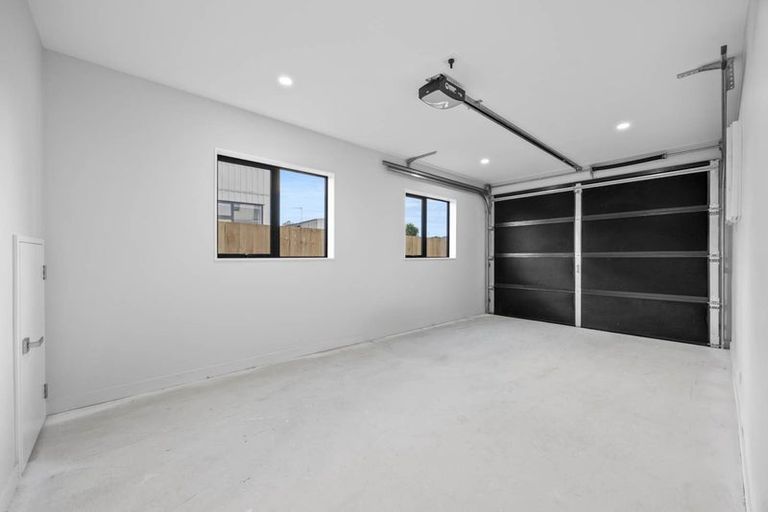 Photo of property in 40b Trentham Road, Papakura, 2110