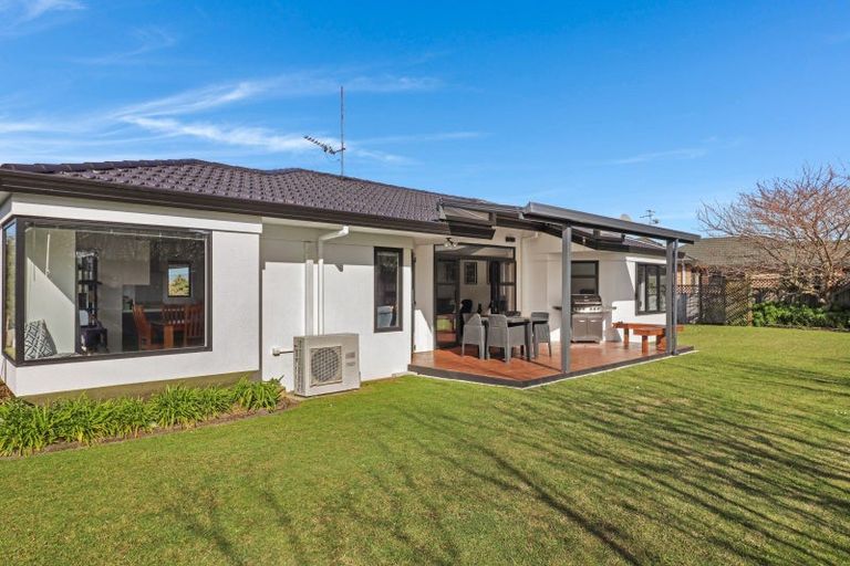 Photo of property in 15 Loveridge Place, Morrinsville, 3300