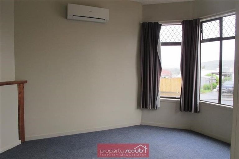 Photo of property in 12 Eglinton Road, The Glen, Dunedin, 9011