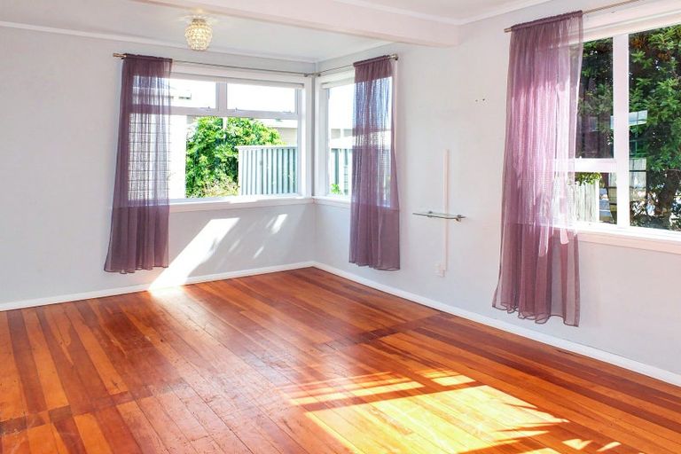 Photo of property in 26 Pratt Avenue, Foxton Beach, Foxton, 4815