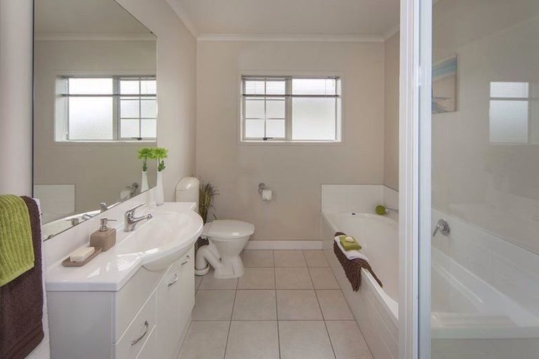 Photo of property in 23 Mulvaney Crescent, Henderson, Auckland, 0612