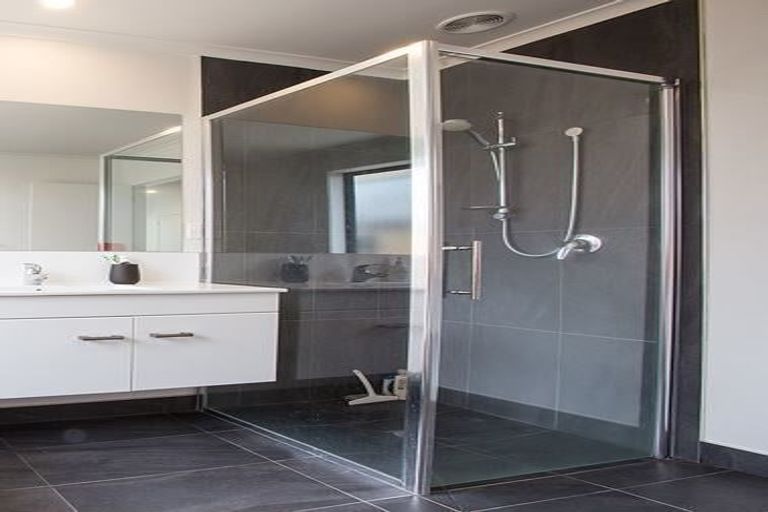 Photo of property in 8 Maunganamu Drive, Wharewaka, Taupo, 3330