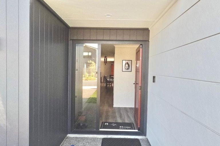 Photo of property in 14 Torea Place, Kenepuru, Porirua, 5022