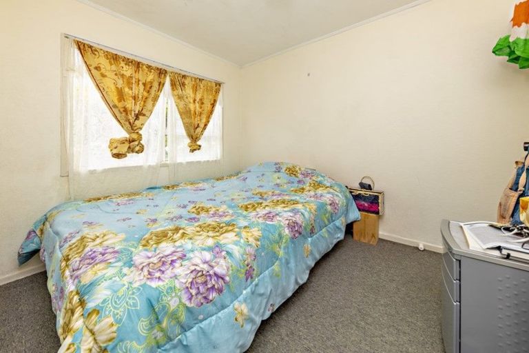 Photo of property in 17 Trounson Avenue, Clendon Park, Auckland, 2103