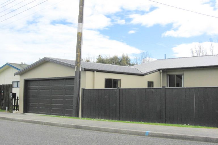 Photo of property in 24 Burtts Road, Durie Hill, Whanganui, 4500