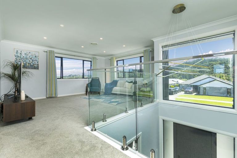 Photo of property in 7 Sir Lincoln Drive, Kumeu, 0810