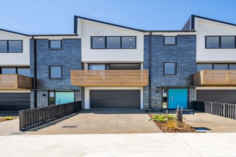 Photo of property in 37 Holystone Road, Whitby, Porirua, 5024