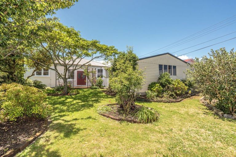 Photo of property in 17 Gonville Avenue, Gonville, Whanganui, 4501
