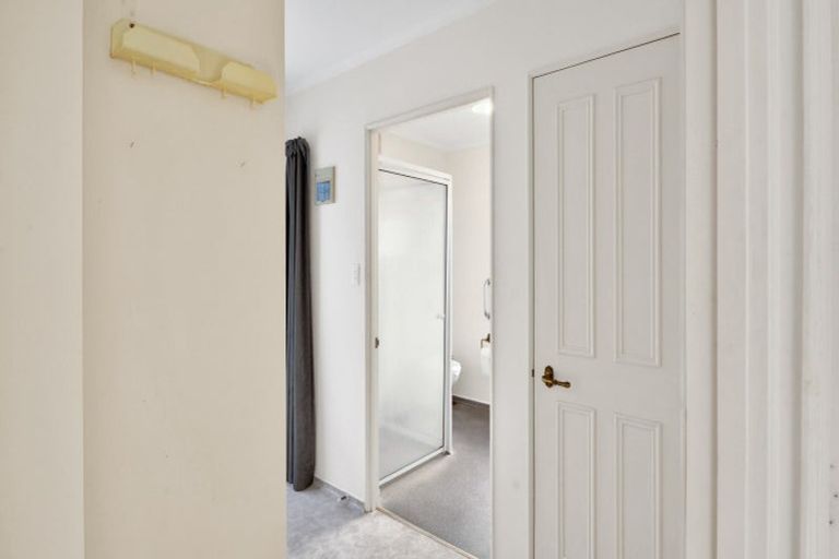 Photo of property in 4/70-76 Whiteley Street, Moturoa, New Plymouth, 4310