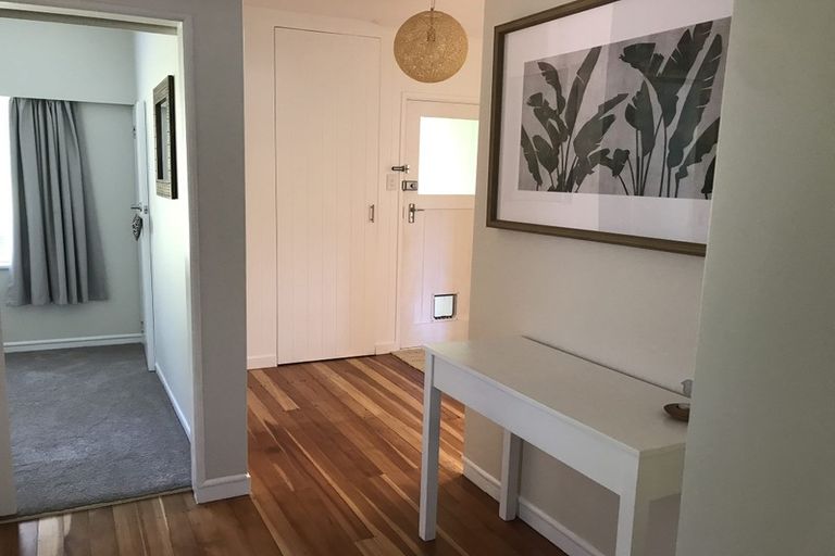 Photo of property in 26 Walton Avenue, Waikanae, 5036