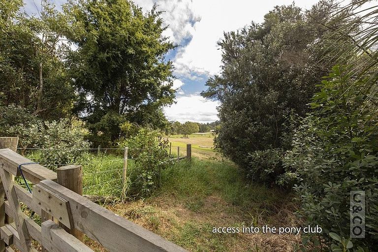 Photo of property in 10 The Rise, Waimauku, 0812