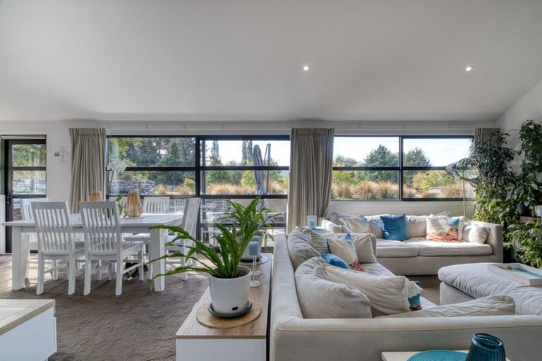 Photo of property in 1 Woodley Place, Glenorchy, 9372