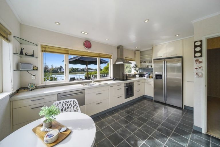 Photo of property in 75 Millen Avenue, Pakuranga, Auckland, 2010