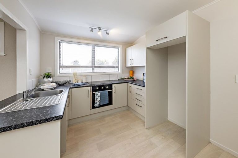 Photo of property in 13 Jenkins Place, Manurewa East, Auckland, 2102