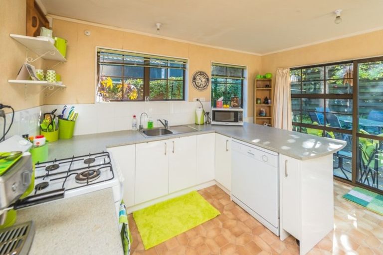 Photo of property in 34 Parkes Avenue, Saint Johns Hill, Whanganui, 4501