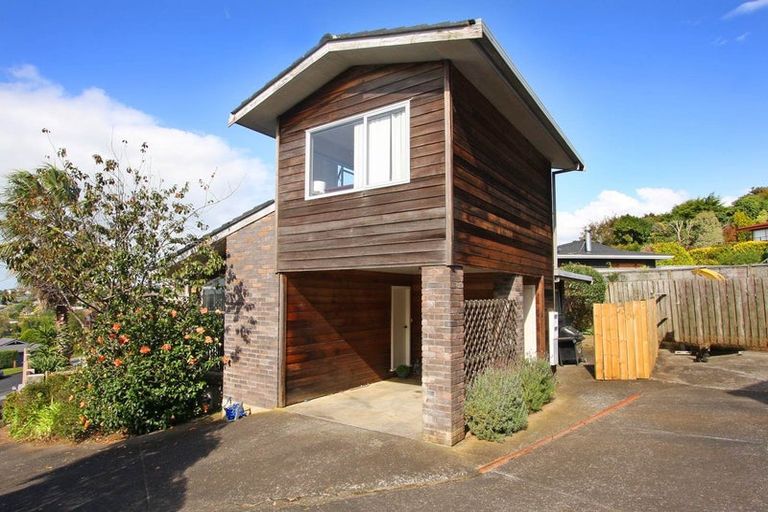 Photo of property in 50 Haseler Crescent, Howick, Auckland, 2014