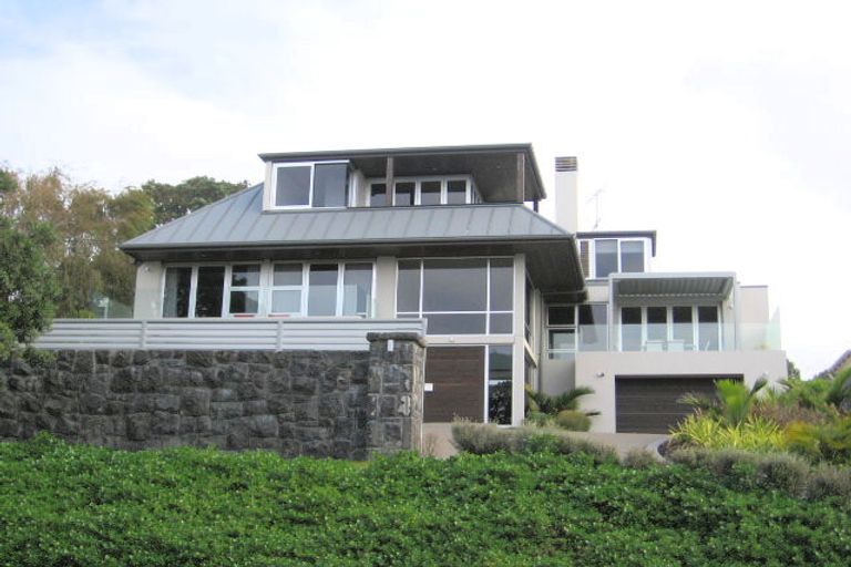 Photo of property in 21 Whitby Crescent, Mairangi Bay, Auckland, 0630