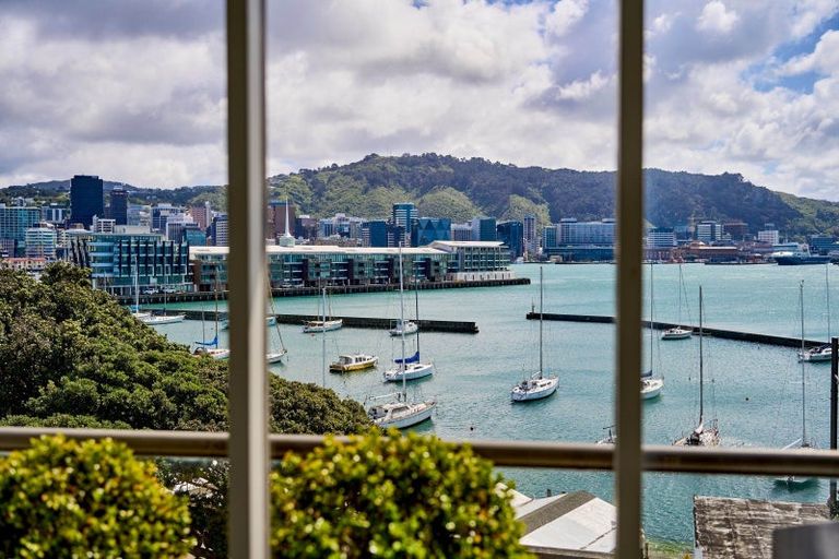 Photo of property in 3/130 Oriental Parade, Oriental Bay, Wellington, 6011