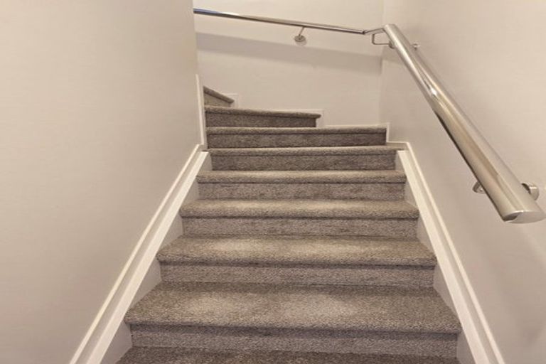 Photo of property in 2/11 Seymour Road, Sunnyvale, Auckland, 0612