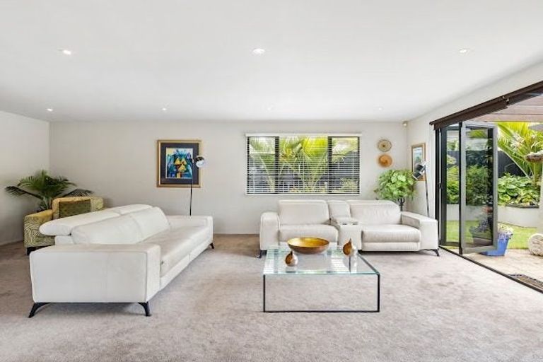 Photo of property in 49b Dignan Street, Point Chevalier, Auckland, 1022