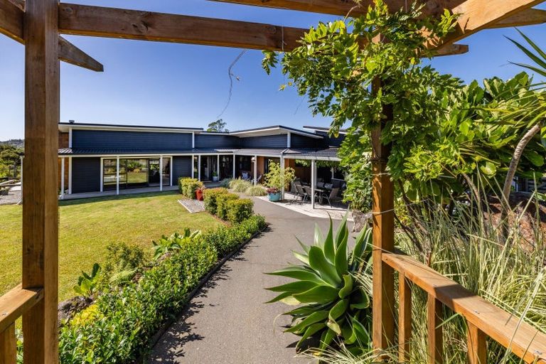 Photo of property in 65 Jamesons Esplanade, Haruru, 0204