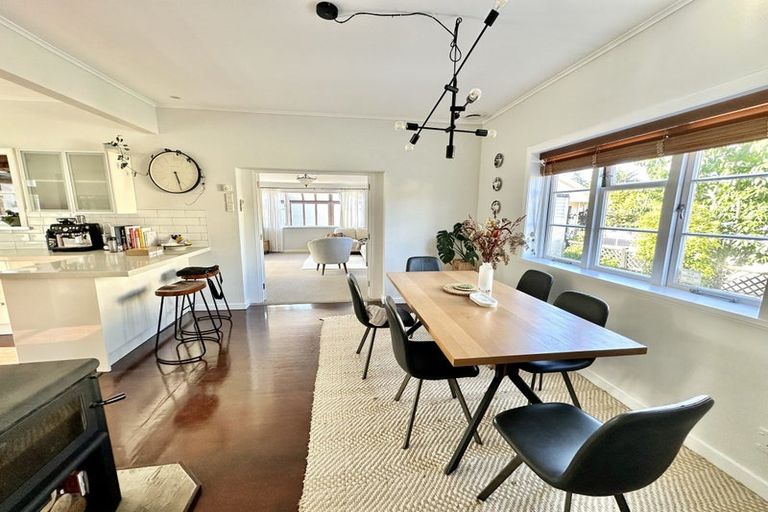 Photo of property in 10 Wayside, Miramar, Wellington, 6022