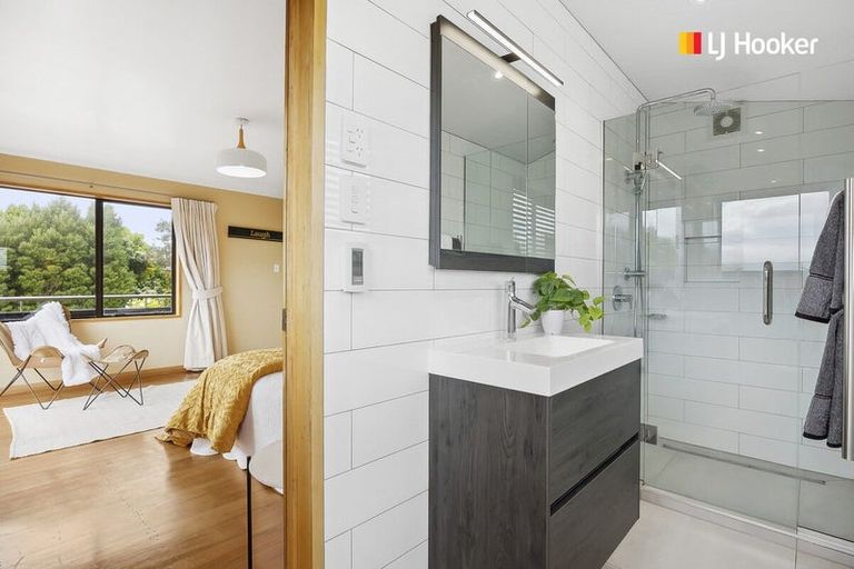 Photo of property in 195 Larnach Road, Waverley, Dunedin, 9013