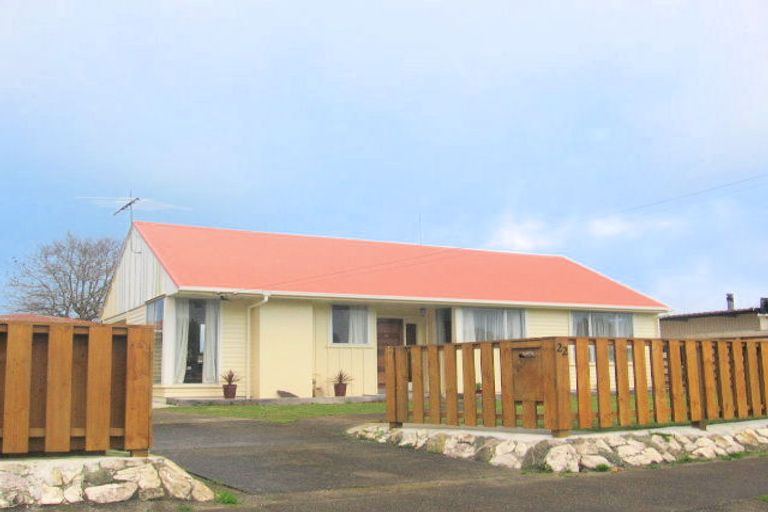 Photo of property in 22 Churcher Street, Feilding, 4702