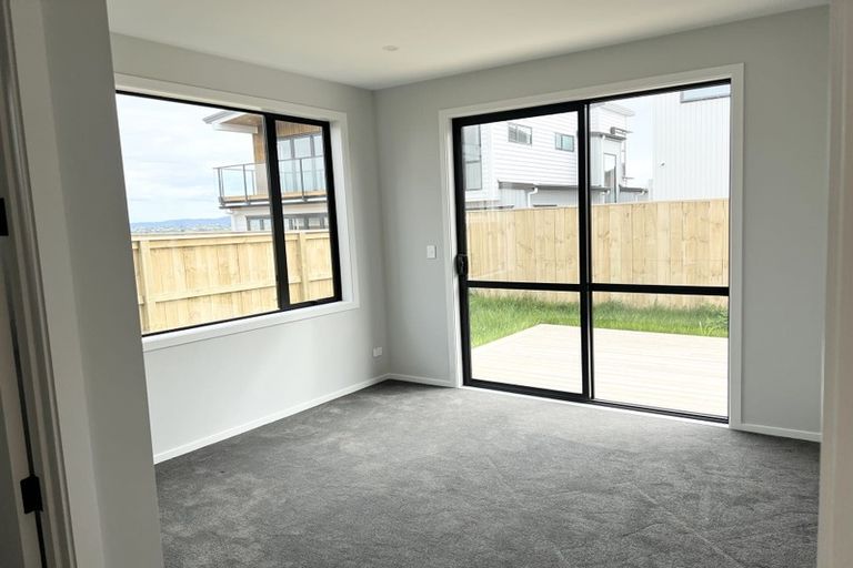 Photo of property in 3 Turbine Way, Hobsonville, Auckland, 0616