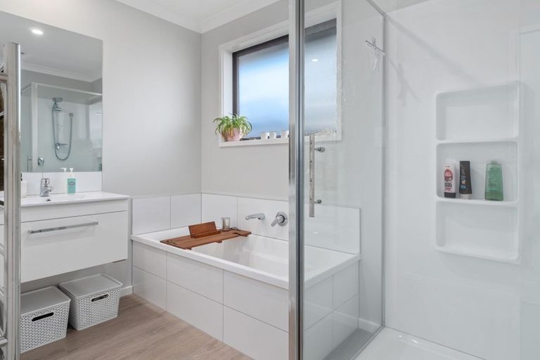 Photo of property in 3 Tamapahore Boulevard, Papamoa Beach, Papamoa, 3118