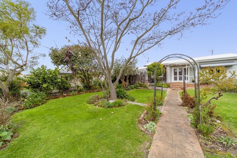 Photo of property in 1/19 Lannie Place, Greenmeadows, Napier, 4112