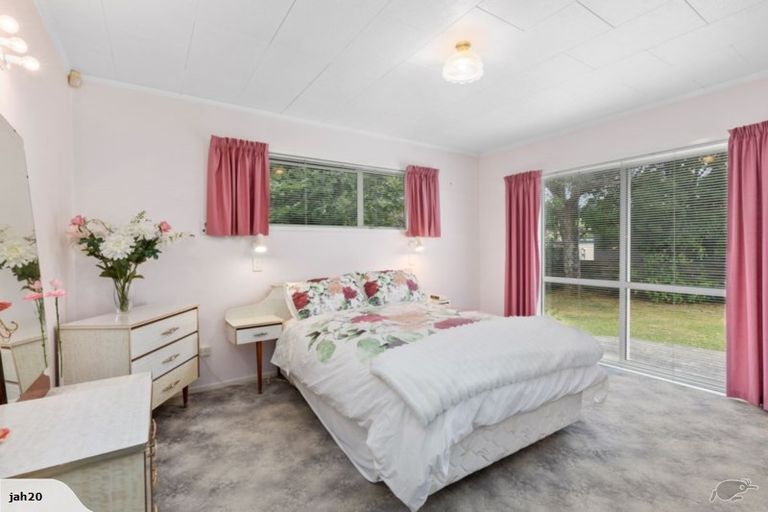 Photo of property in 46 Glen Road, Stokes Valley, Lower Hutt, 5019