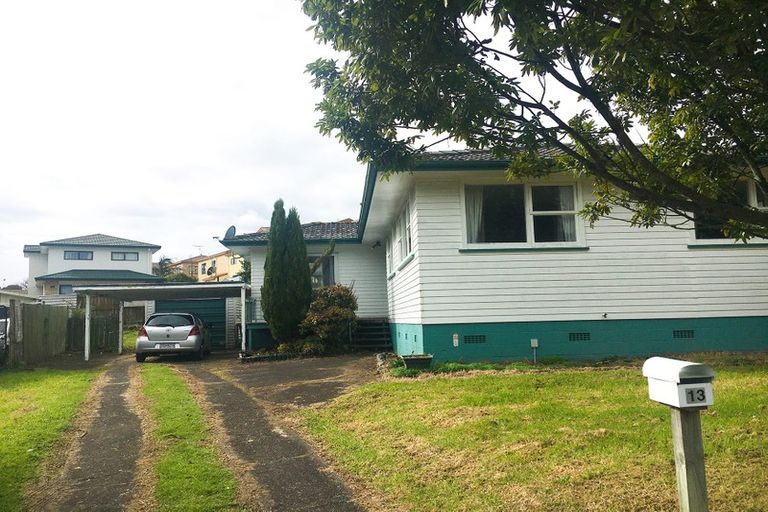 Photo of property in 13 Mayville Avenue, New Lynn, Auckland, 0600