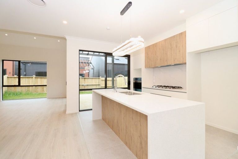 Photo of property in 12 Dorset Down Drive, Karaka, 2580