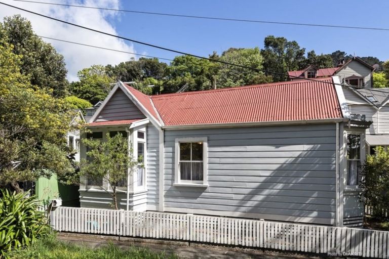 Photo of property in 200 Sydney Street West, Thorndon, Wellington, 6011