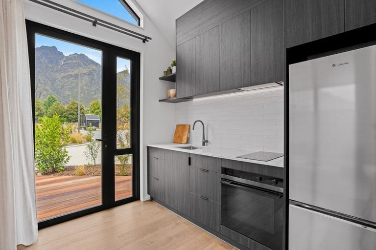 Photo of property in 10 Taurus Lane, Jacks Point, 9371