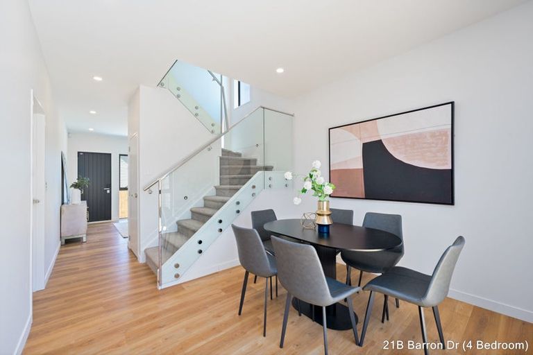 Photo of property in 21c Barron Drive, Green Bay, Auckland, 0604