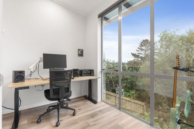 Photo of property in 12/20 Schnapper Rock Road, Schnapper Rock, Auckland, 0632