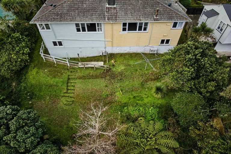 Photo of property in 42 Victory Avenue, Karori, Wellington, 6012