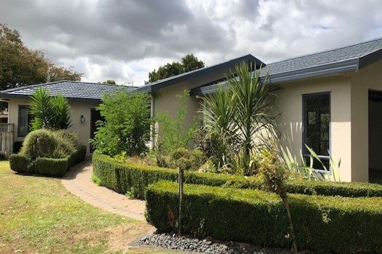 Photo of property in 39 Diomede Glade, Flagstaff, Hamilton, 3210