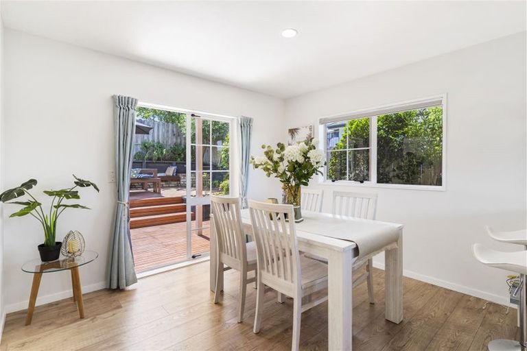 Photo of property in 1/71 Wellington Street, Howick, Auckland, 2014