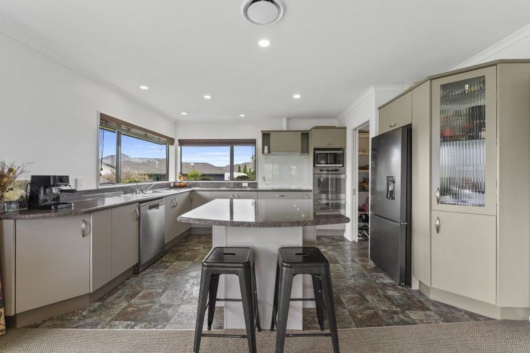 Photo of property in 2 Masefield Terrace, Kelvin Grove, Palmerston North, 4414