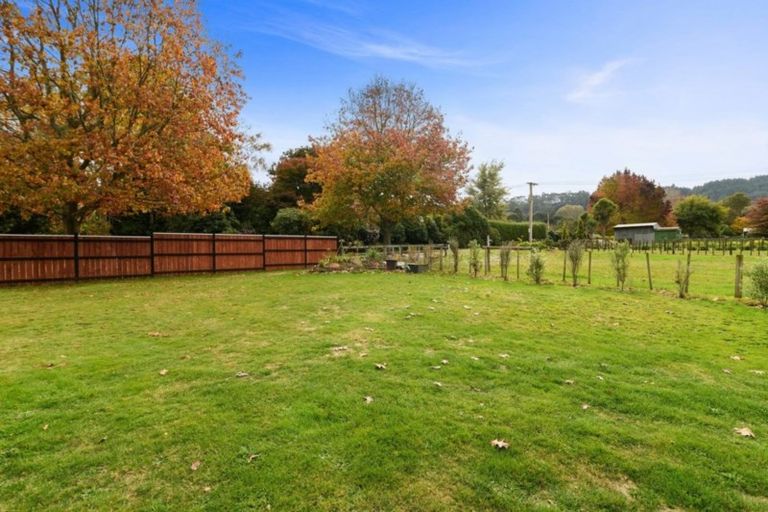 Photo of property in 28 Ward Road, Hamurana, 3097