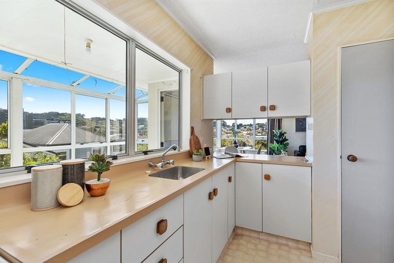 Photo of property in 2/27 Kenwyn Terrace, Newtown, Wellington, 6021