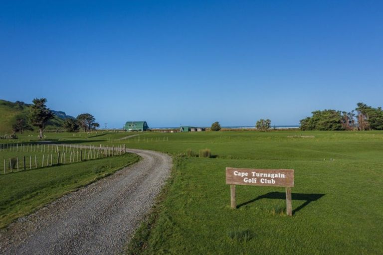 Photo of property in 79 Seaview Road, Herbertville, 4970