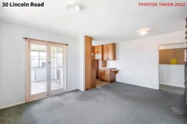Photo of property in 30 Lincoln Road, Henderson, Auckland, 0610