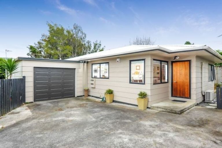 Property details for 76b Panorama Road, Mount Wellington, Auckland, 1060