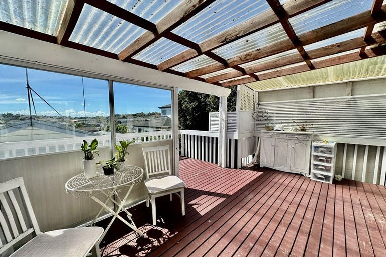 Photo of property in 1/27 Rosedale Road, Pinehill, Auckland, 0632